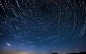 noc spadających gwiazd
